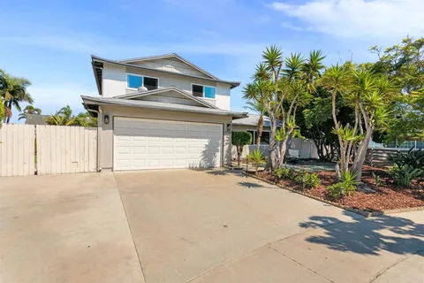 3760 Catalina Drive, Carlsbad, CA 92010