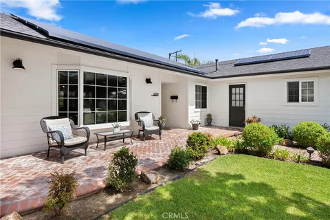 6291 Fallingwater Drive, Huntington Beach, CA 92647