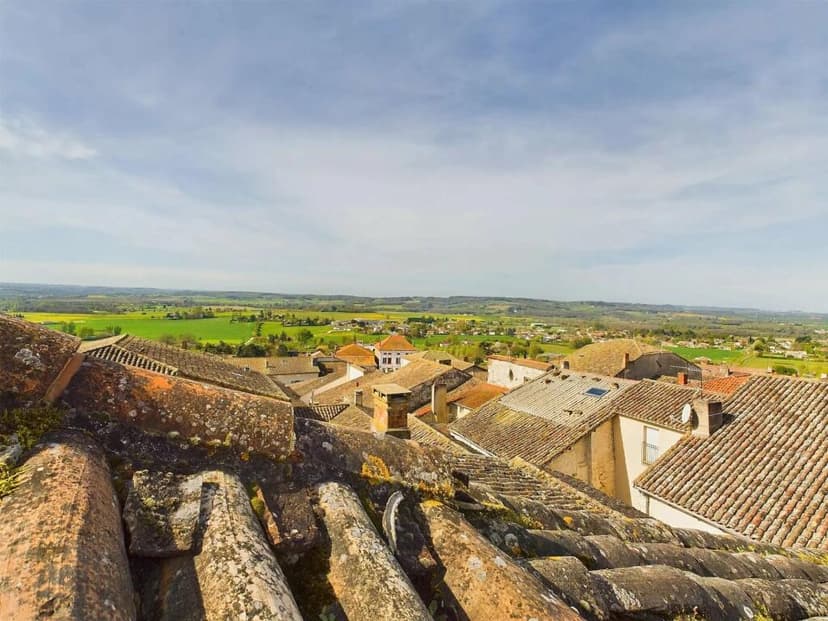 Additional image 2 of Aquitaine, Lot-et-Garonne, Monflanquin, France