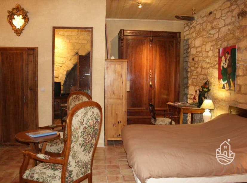 Primary image of Saint-Cyprien, Aquitaine, 24220, France