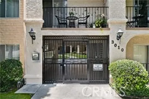 3010 Montrose Avenue Unit 17, La Crescenta, CA 91214