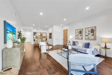 21 Gramercy Unit 221, Irvine, CA 92612