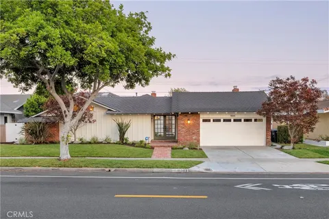 11352 Foster Road, Los Alamitos, CA 90720
