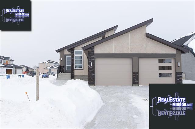 118 Kingsclear DrWinnipeg, Manitoba, R2N0K5, Canada