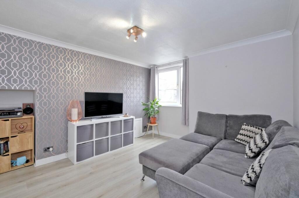 Additional image 4 of Attic Left, 12 Rosebank Place, Aberdeen, Aberdeenshire, AB11 6XP