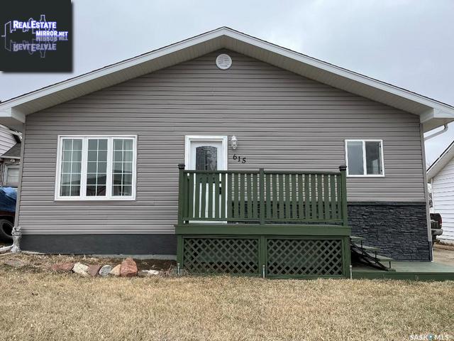 615 5th Street Sw, Eston, Saskatchewan, S0L1A0, Canada