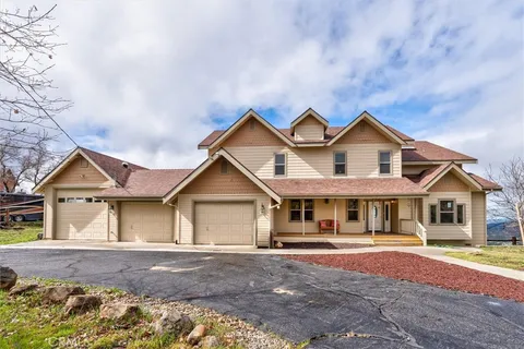 33121 Cascadel Heights Drive, North Fork, CA 93643