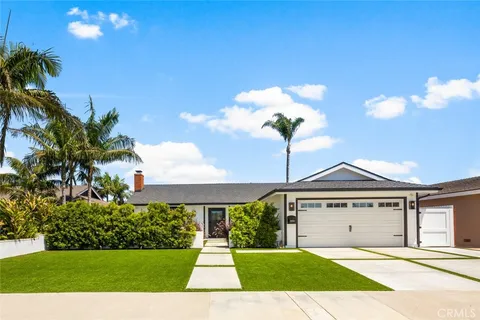 20752 Chaucer Lane, Huntington Beach, CA 92646