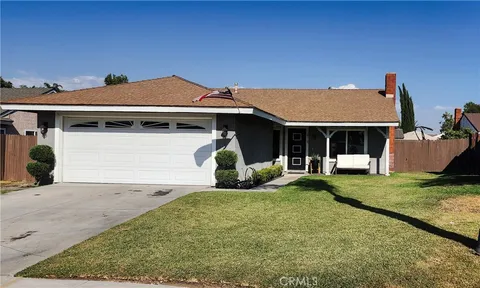 878 Smokewood Street, Colton, CA 92324