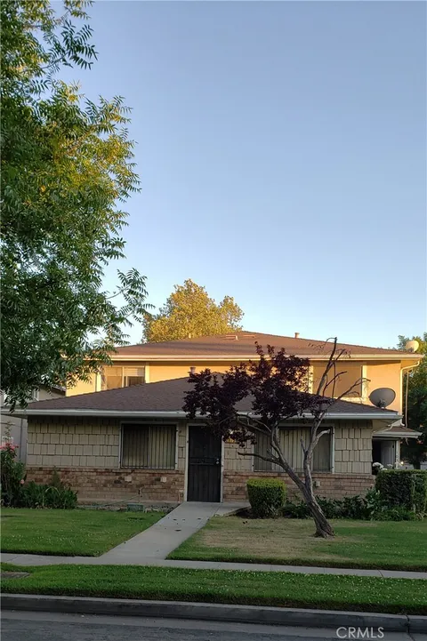 2675 W Fairmont Avenue Unit 204, Fresno, CA 93705