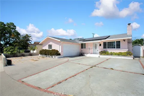 2334 Lewis Street, Santa Ana, CA 92706