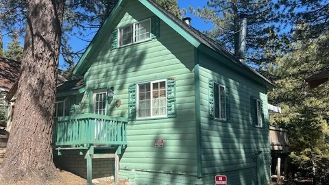 693 Oak Knoll Drive, Green Valley Lake, CA 92341