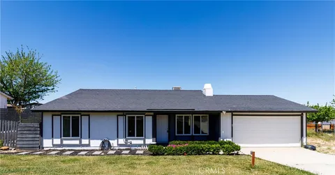 17715 Lakespring Avenue, Palmdale, CA 93591