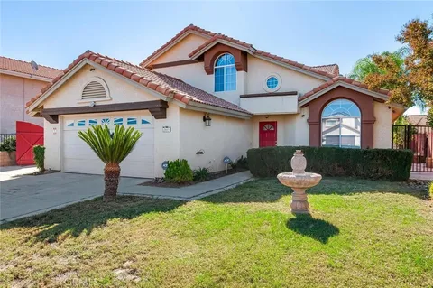 2815 Amber Drive, Hemet, CA 92545