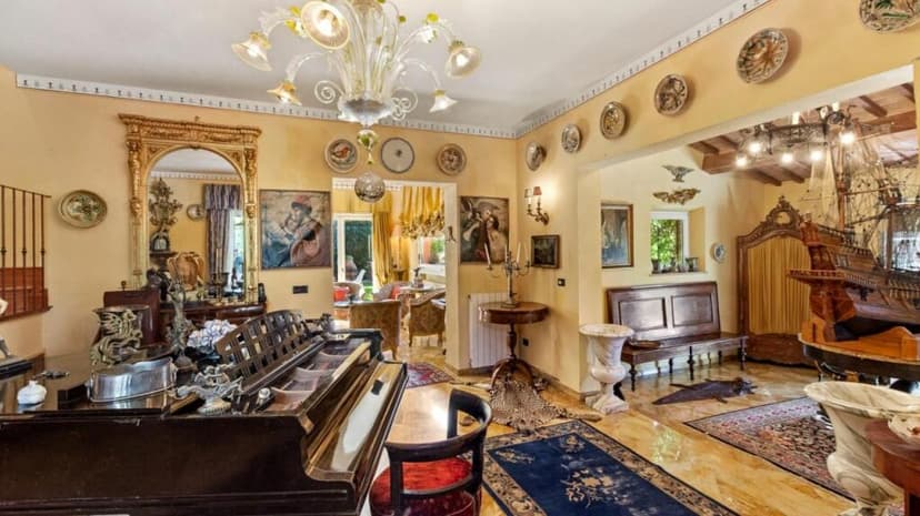 Additional image 3 of Italy