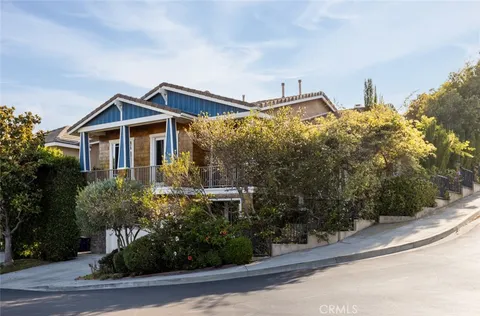 2155 Ridgeview Terrace Drive, Signal Hill, CA 90755