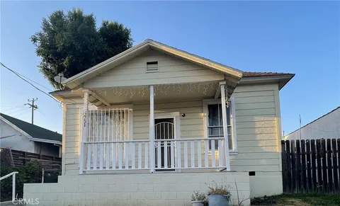 2751 Hyans Street, Los Angeles, CA 90026