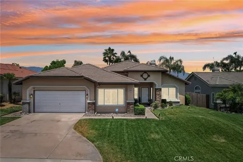 2826 W Sunnyview Drive, Rialto, CA 92377