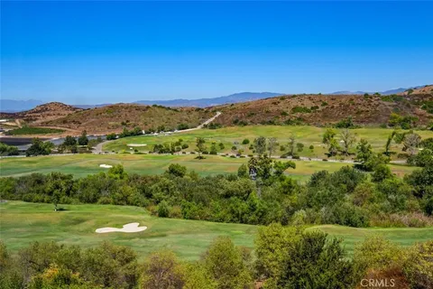 8 Los Gatos Unit 16, Irvine, CA 92612