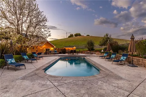 1685 Shiloh Place, Templeton, CA 93465