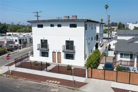 2231 S Longwood Avenue, Los Angeles, CA 90016