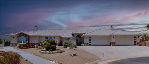 13210 Richmond Way, Apple Valley, CA 92308