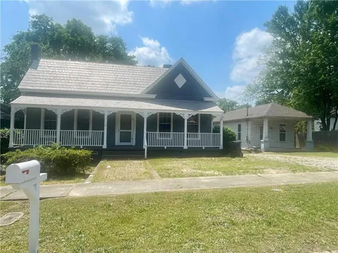 1909 Summerville Road, Phenix City, AL 36867