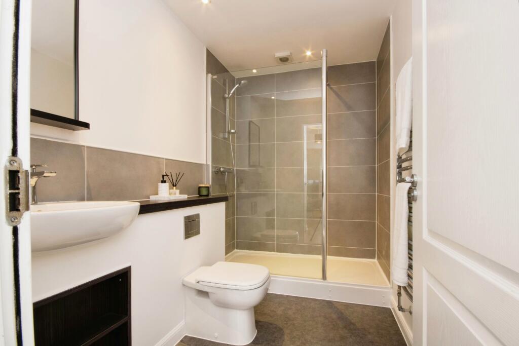 Additional image 13 of Balmoral Terrace, Aberdeen, AB10