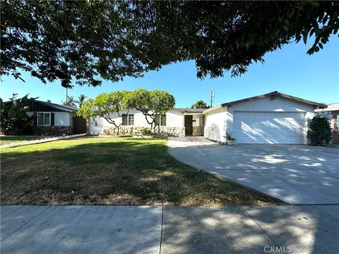 1677 W Chateau Place, Anaheim, CA 92802