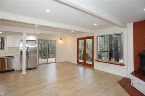 1601 Dogwood Way, Pine Mountain Club, CA 93225