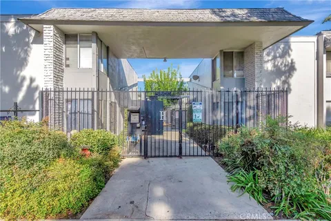 5500 Ackerfield Avenue Unit 211, Long Beach, CA 90805