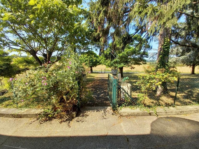 Additional image 2 of Monbahus, Aquitaine, 47290, France