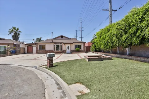 5569 N Fleetwell Avenue, Azusa, CA 91702
