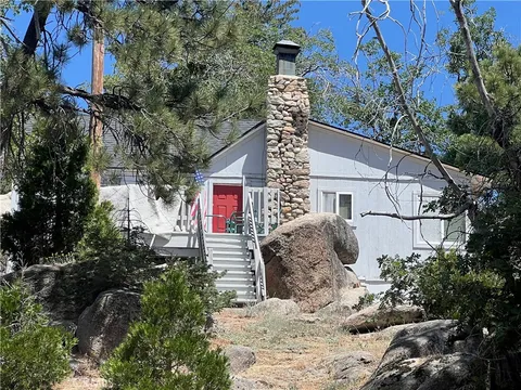 2226 Evans Drive, Running Springs, CA 92382