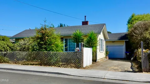 880 Woodward Street, Fort Bragg, CA 95437