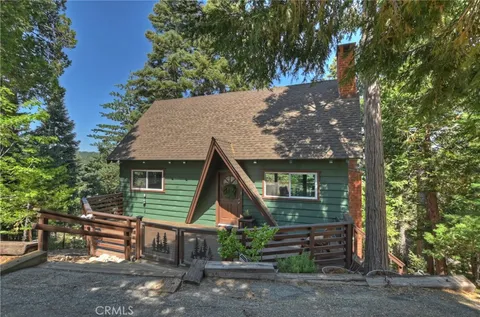 137 Grizzly Road, Lake Arrowhead, CA 92352