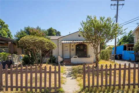 560 N Huntington Boulevard, Pomona, CA 91768