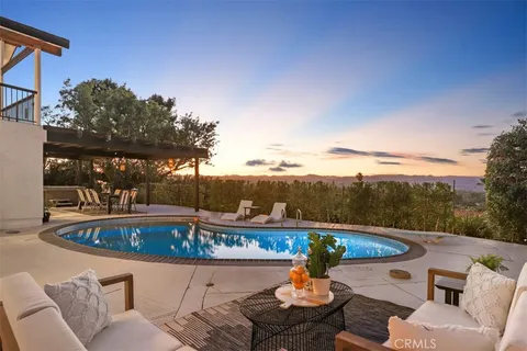 22641 Macfarlane Drive, Woodland Hills, CA 91364