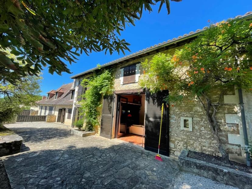 Additional image 2 of Aquitaine, Dordogne, Savignac-les-Églises, France