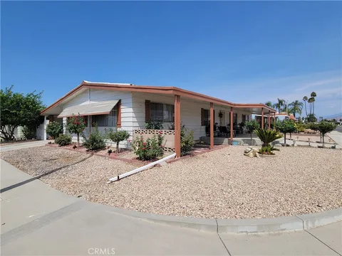 950 Via Cel Mesa, Hemet, CA 92543