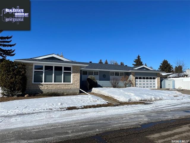 140 Greenfield Drive, Regina, Saskatchewan, S4S6B5, Canada