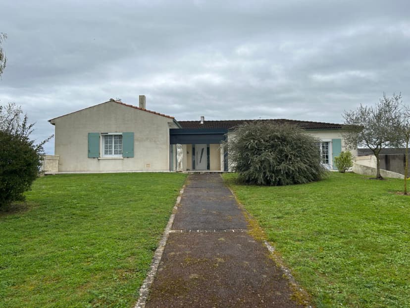 Additional image 2 of Saint-Jean-d'Angely France, France