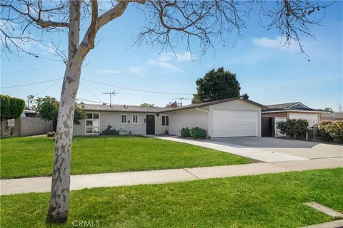 1125 S Rita Way, Santa Ana, CA 92704