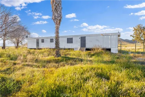 7805 W Rosamond Boulevard, Rosamond, CA 93560