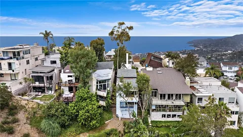 1330 La Mirada Street, Laguna Beach, CA 92651