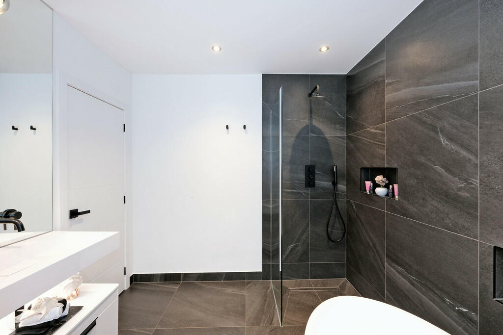 Additional image 16 of Hazledene Road, Aberdeen