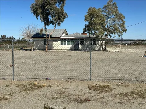 4656 Woodward Road, Phelan, CA 92371