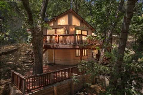 463 Dunant Drive, Crestline, CA 92325