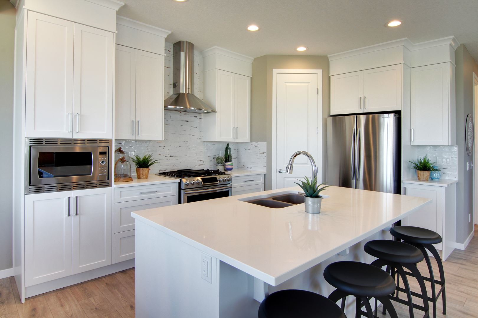 Additional image 4 of Belmont