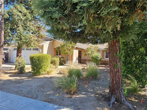 1324 Robinson Avenue, Clovis, CA 93612